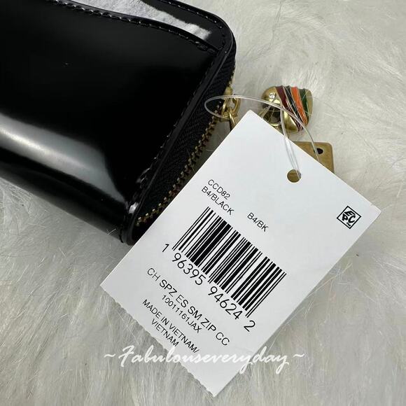 Coach Essential Small Zip Around Wallet With Charms In Leather/Brass/Black CCD82 - Picture 3 of 6